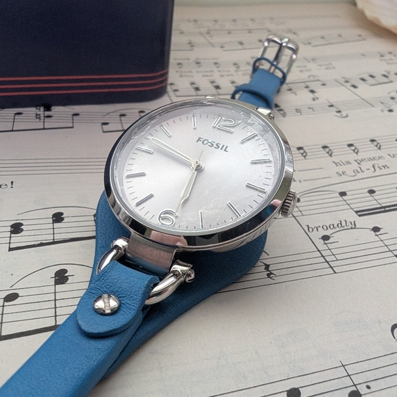 Fossil Silver and Blue Wearable Watch - Picture 8 of 11